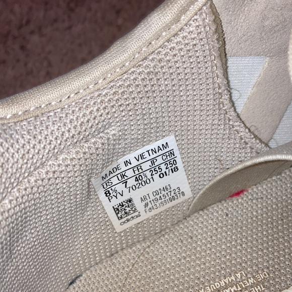 Adidas - Picture 4 of 4